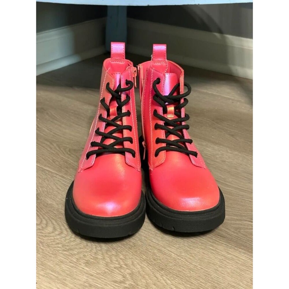 Art Class Holographic Pink Boots | Women’s Size 4 NWOT